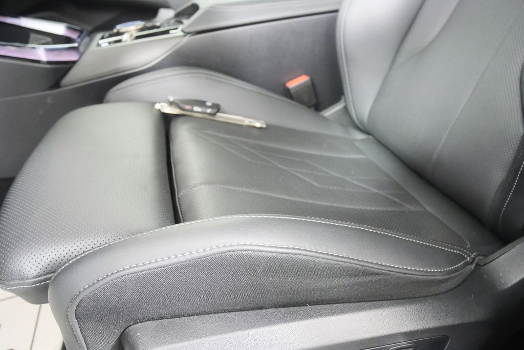 Thumbnail: 2025 BMW X3 - 9