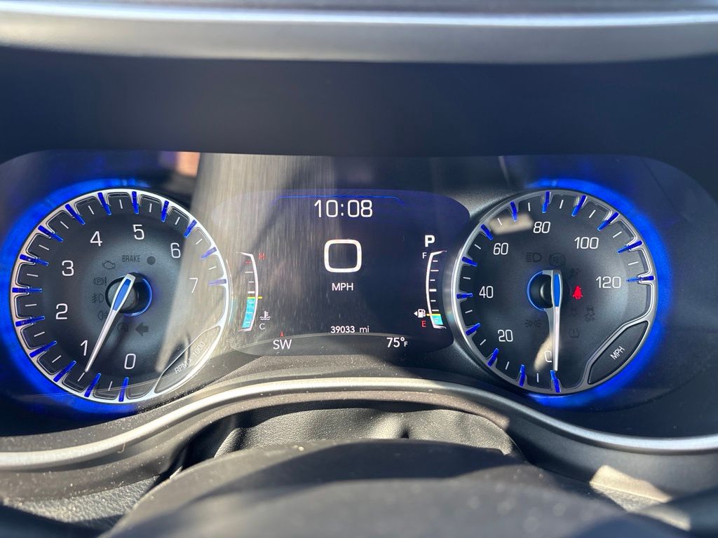 Used 2022 Chrysler Pacifica Van