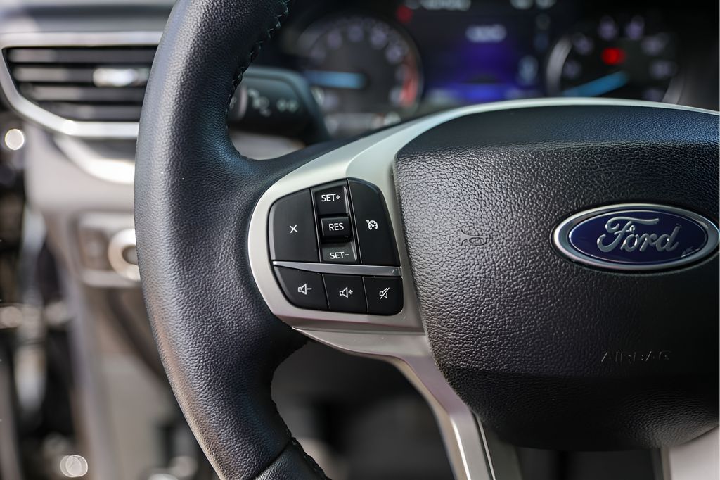 Used Car 2023 Ford Explorer  Xlt For Sale Under $30,000 In Austin, Texas