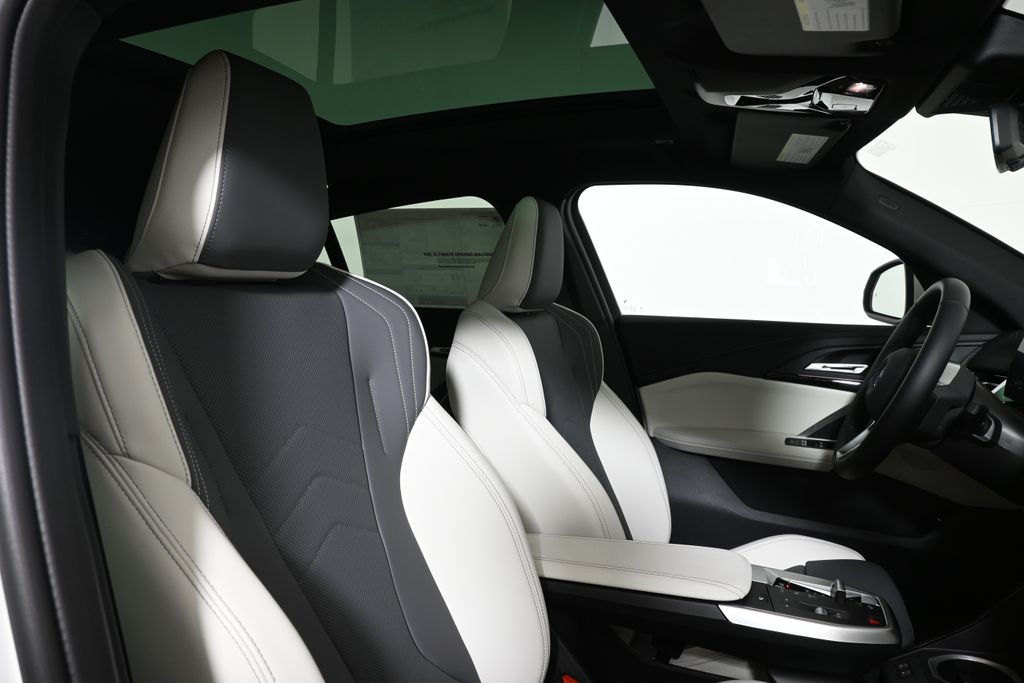 Thumbnail: 2027 BMW X2 - 30
