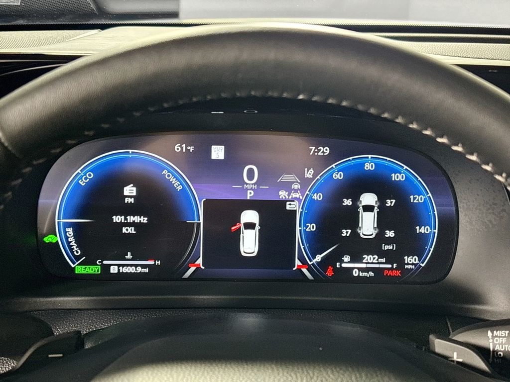 2025 Toyota Crown Signia Limited