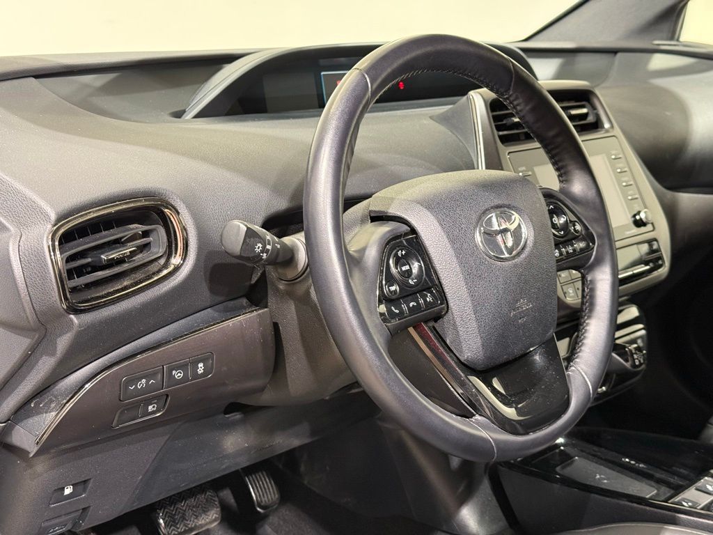 Thumbnail: 2021 Toyota Prius - 16