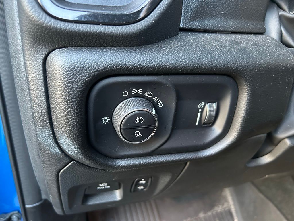 Thumbnail: 2023 RAM 1500 - 18