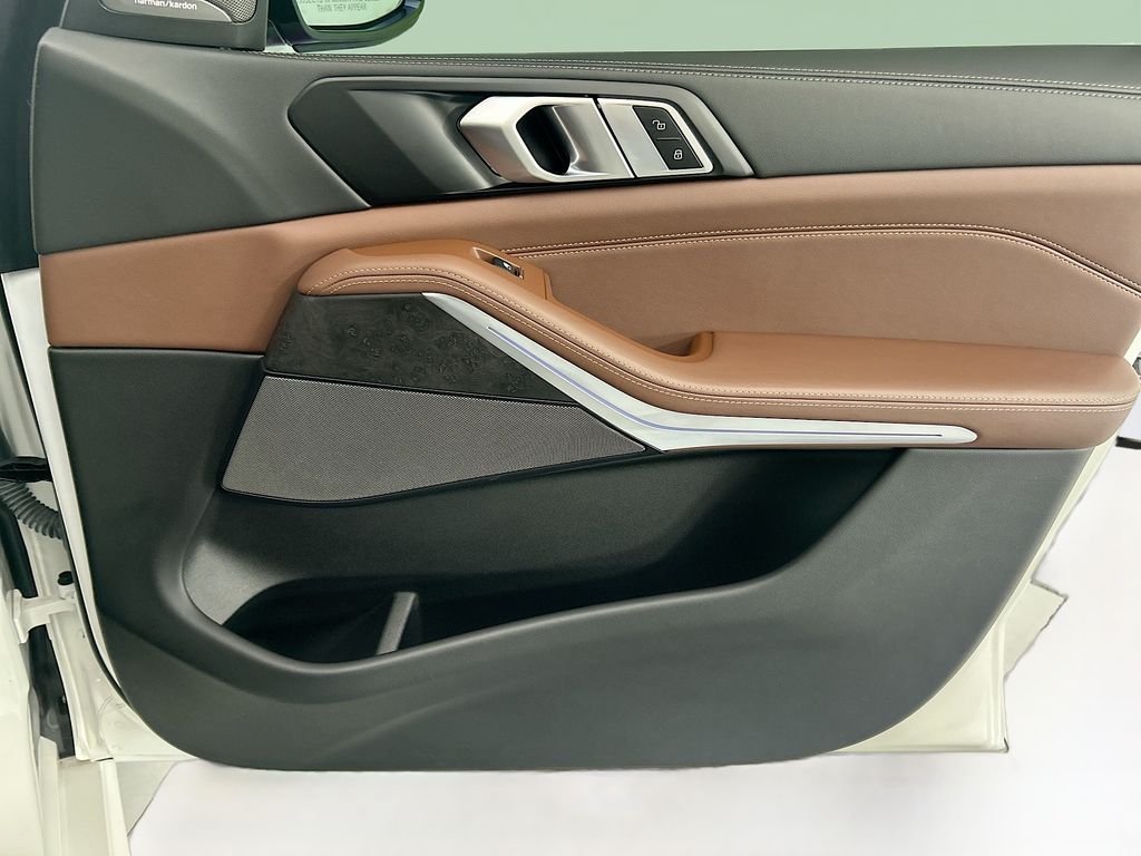 Thumbnail: 2024 BMW X5 - 24