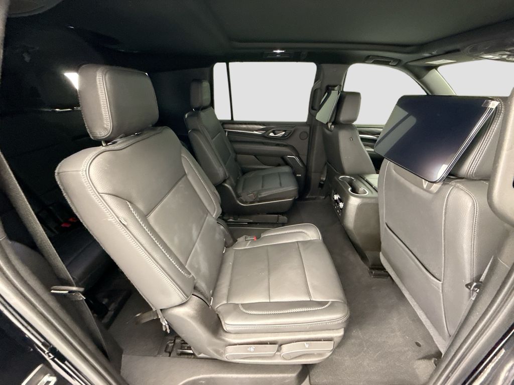 Thumbnail: 2021 GMC Yukon XL - 21