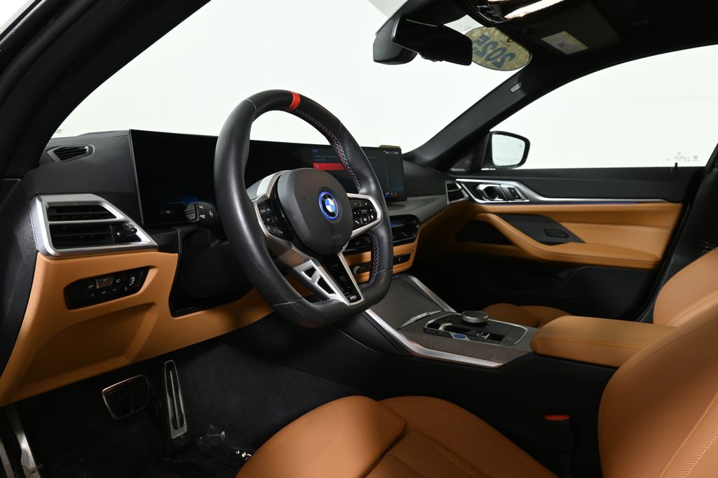 Thumbnail: 2025 BMW i4 - 15