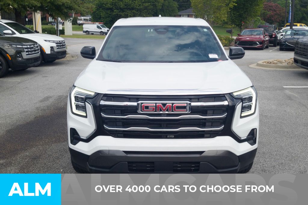 Used 2025 White GMC Elevation image 2