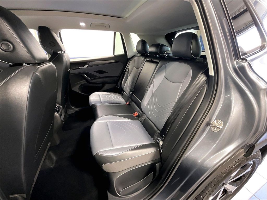 2025 Volkswagen Tiguan — photo 15