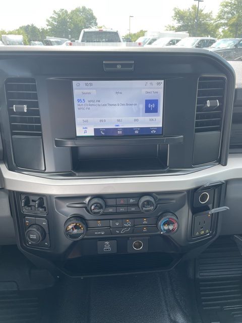 2025 Ford F-350 Chassis XL