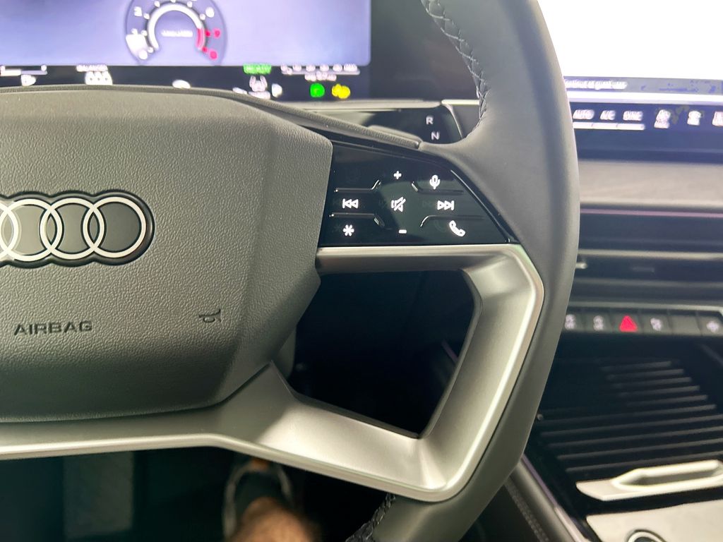 Thumbnail: 2026 Audi Q3 - 12