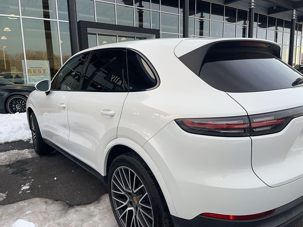 Thumbnail: 2021 Porsche Cayenne - 2