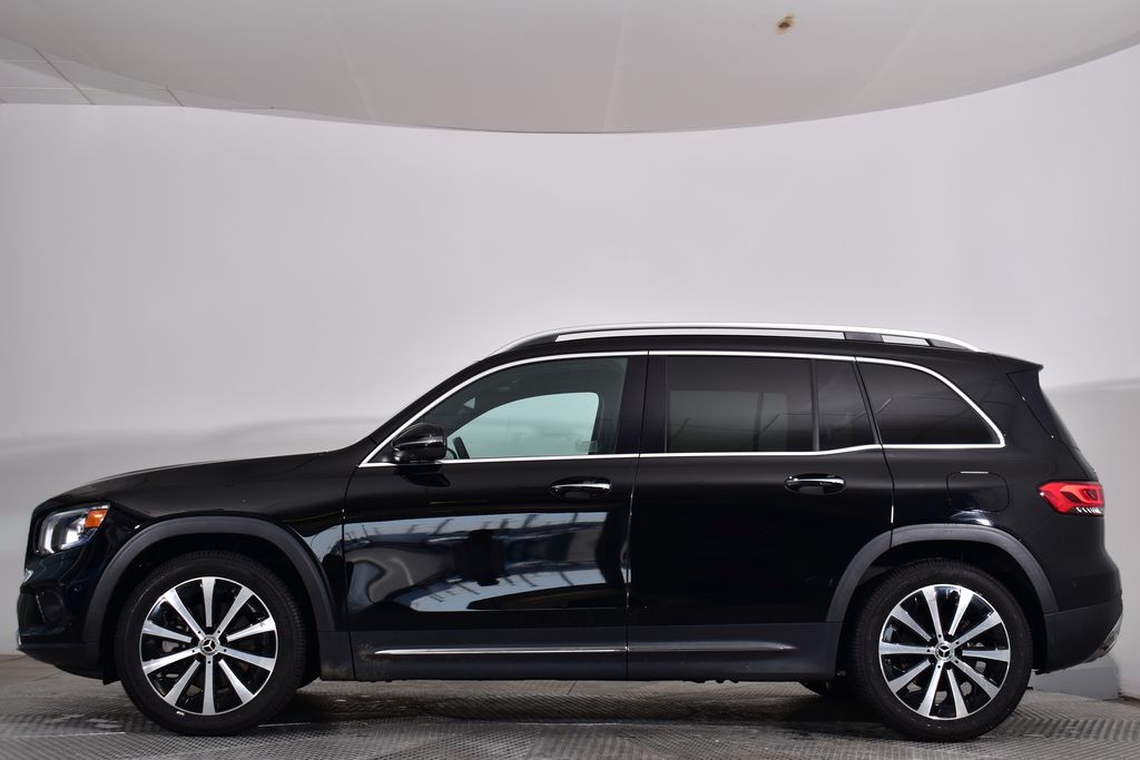 Thumbnail: 2021 Mercedes-Benz GLB - 2