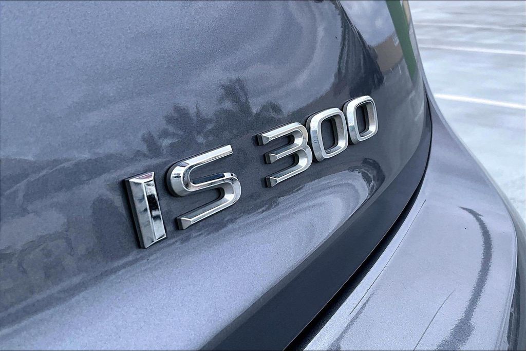 Used 2019 Gray Lexus 300 image 33