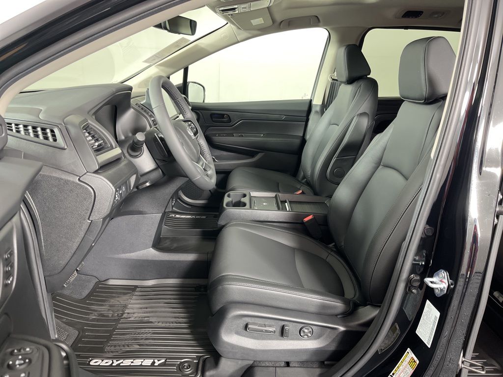 Thumbnail: 2025 Honda Odyssey - 26