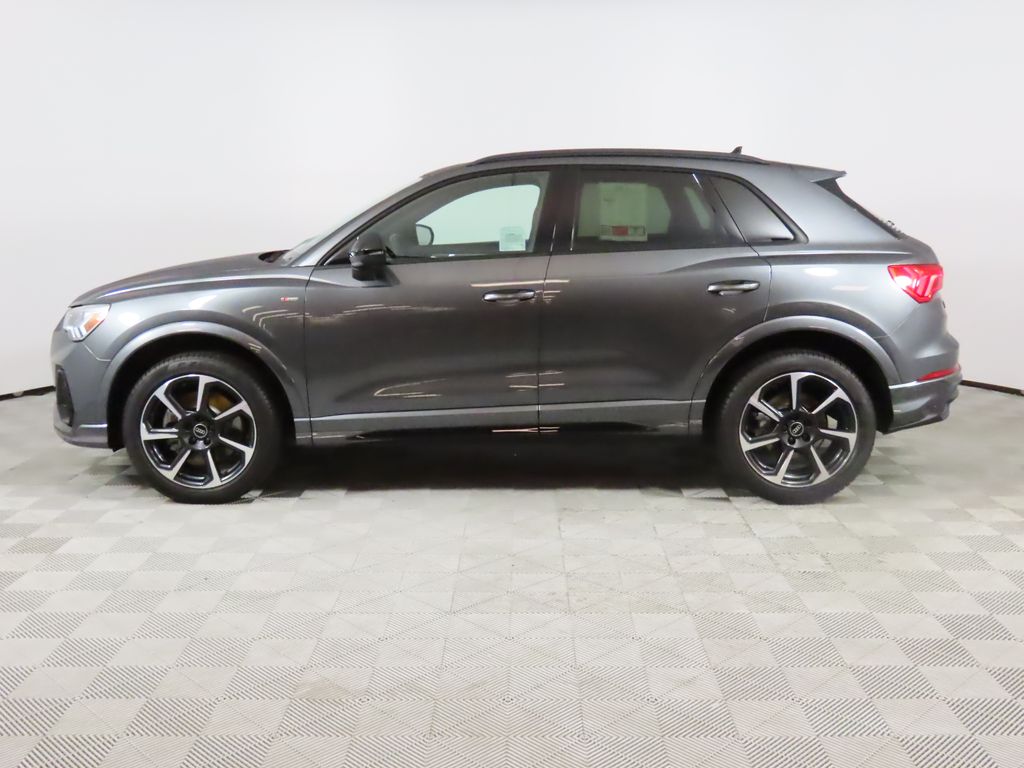 Thumbnail: 2025 Audi Q3 - 2