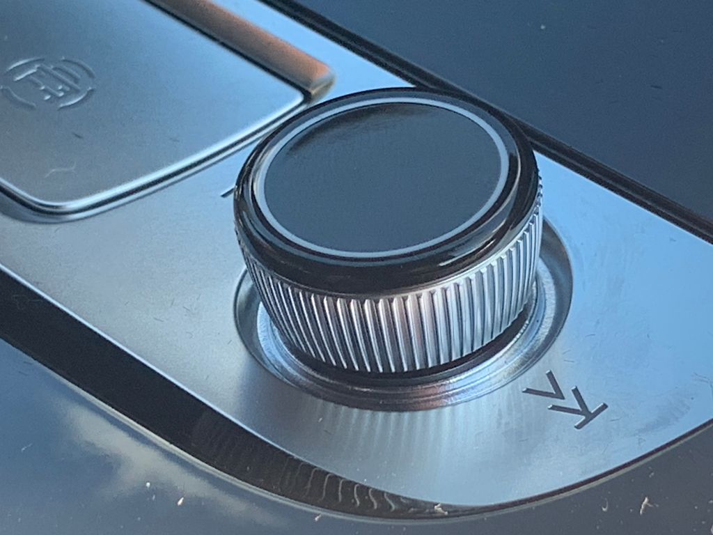 Thumbnail: 2026 Audi RS Q8 - 15