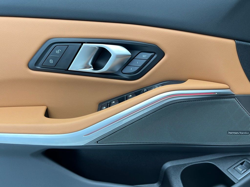 2025 BMW 3 Series M340i 22