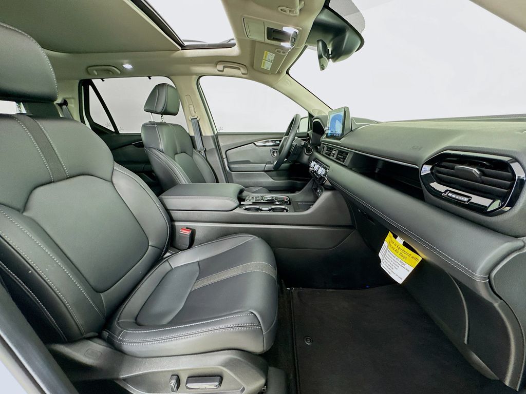 Used Car 2025 Honda Pilot  Touring For Sale Under $50,000 In Austin, Texas