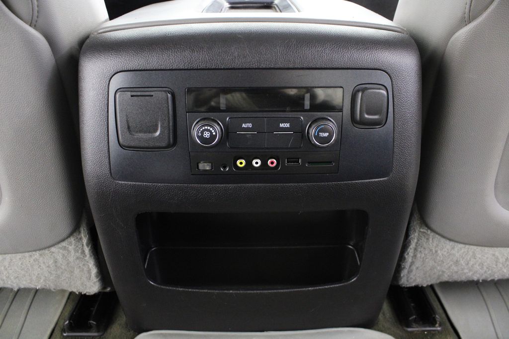 Used 2015 Chevrolet Suburban for sale in 