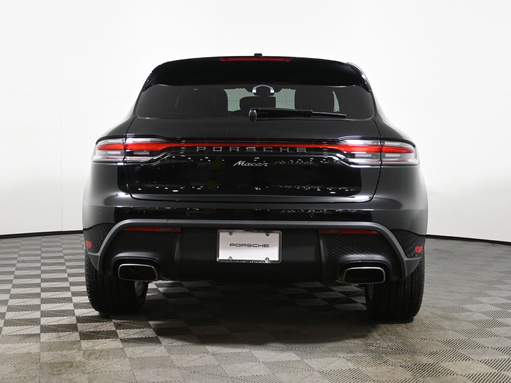 Thumbnail: 2026 Porsche Macan - 6