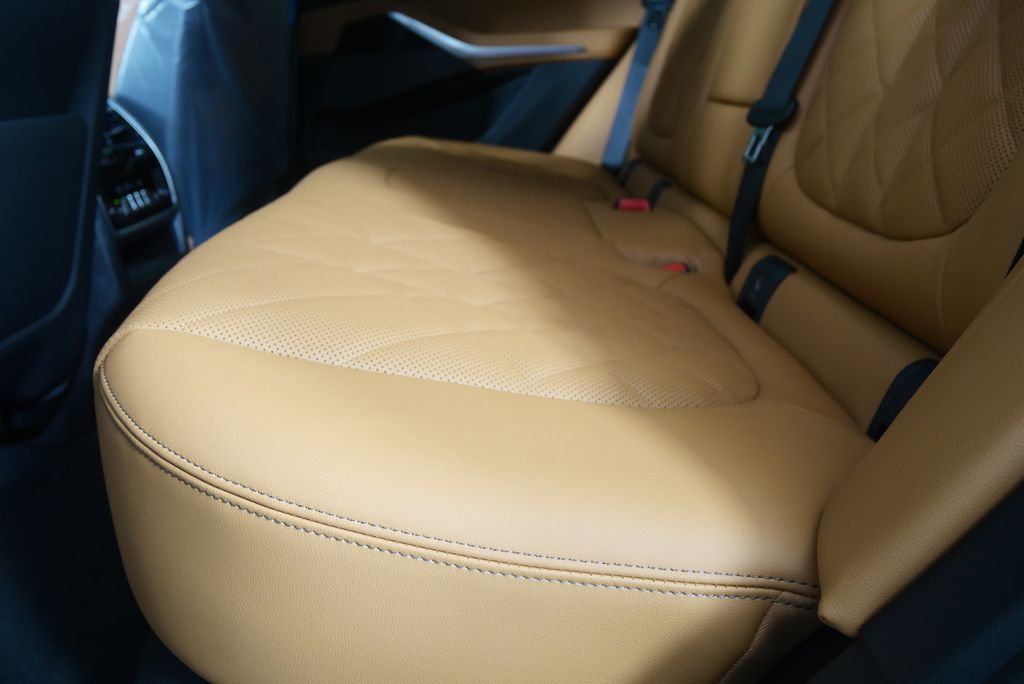 Thumbnail: 2026 BMW X5 - 14