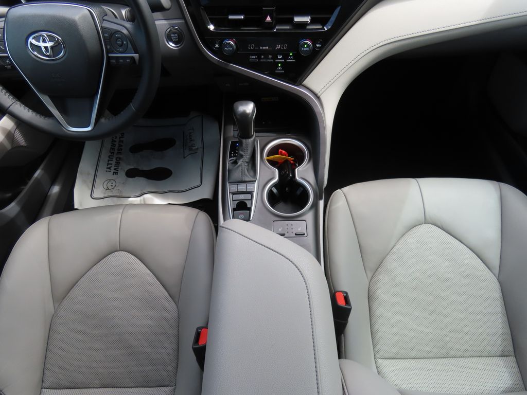 2022 Toyota Camry XLE 16