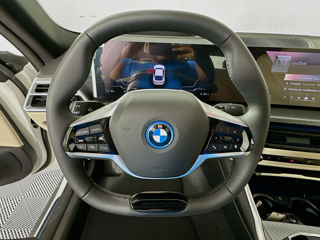 Thumbnail: 2026 BMW i4 - 10