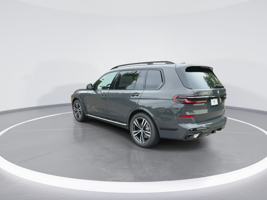 Thumbnail: 2027 BMW X7 - 6