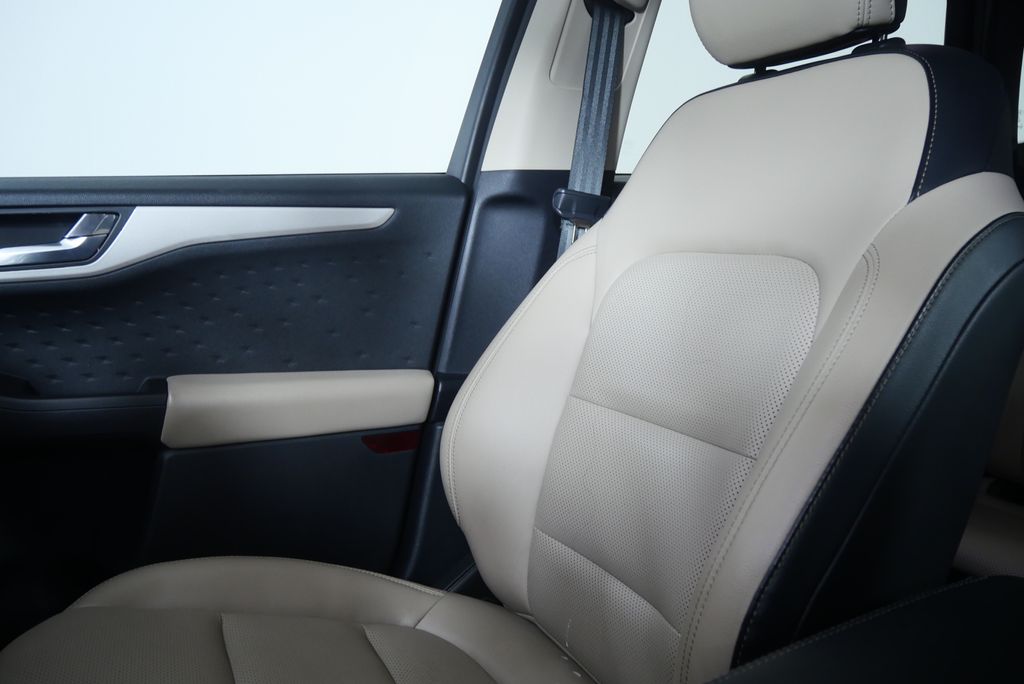 Thumbnail: 2020 Ford Escape - 18