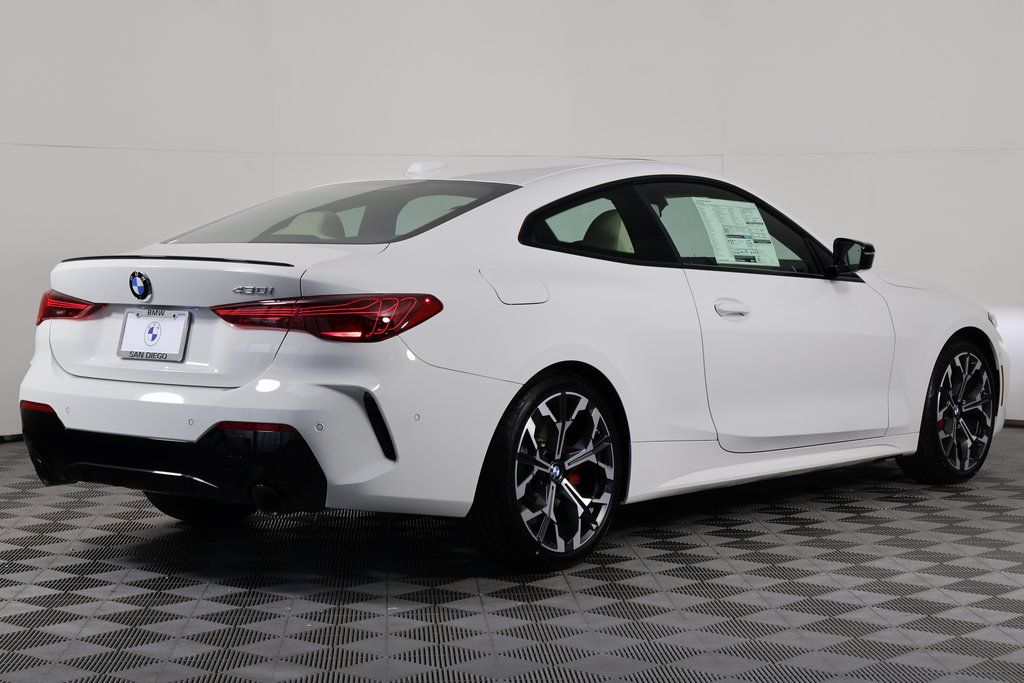 Thumbnail: 2026 BMW 4 Series - 2