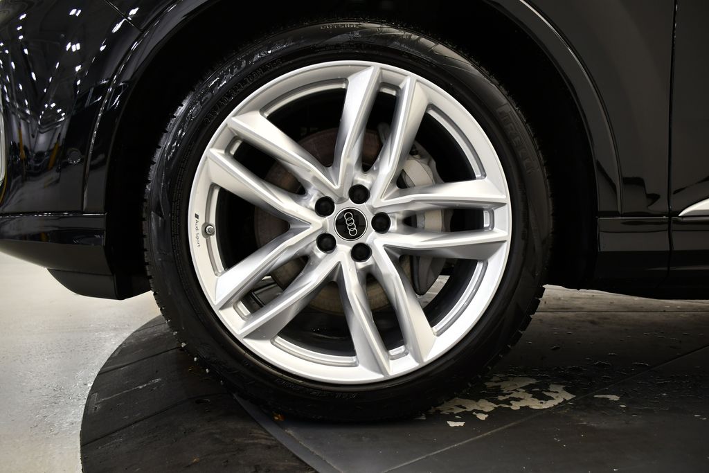 Thumbnail: 2025 Audi Q7 - 13