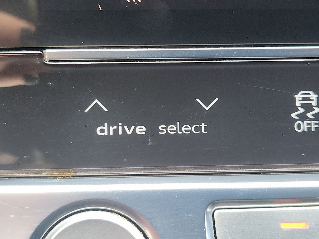 Thumbnail: 2019 Audi A6 - 26