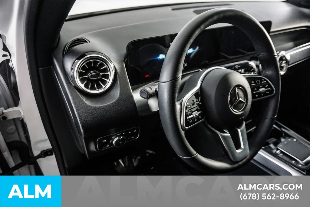 Used 2022 White Mercedes-Benz GLB 250 image 36