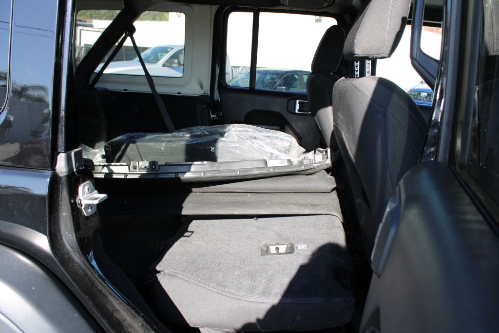 Used 2022 Black Jeep Unlimited High Tide image 12