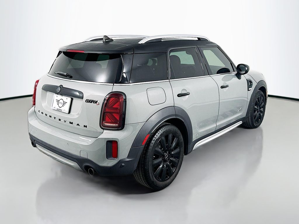 2022 MINI Cooper Countryman Iconic 5