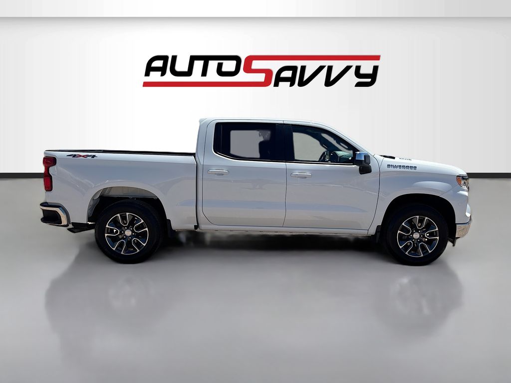 Used 2024 White Chevrolet LT image 8