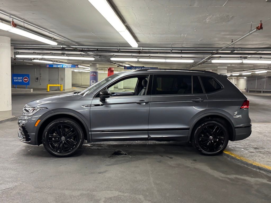 2022 Volkswagen Tiguan SE R-Line Black photo 28