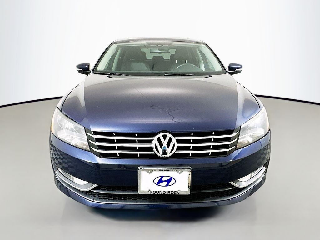 2014 Volkswagen Passat SE 2