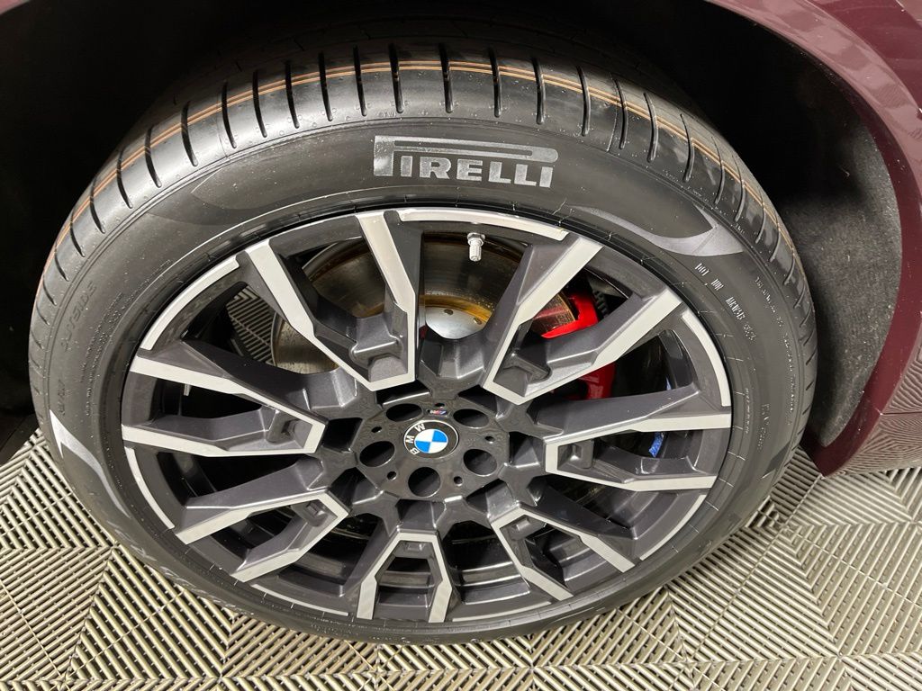 Thumbnail: 2025 BMW X5 - 17
