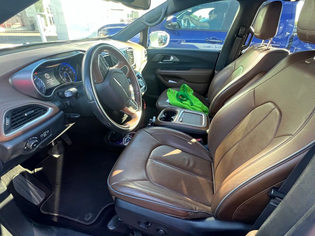 Thumbnail: 2020 Chrysler Pacifica - 6