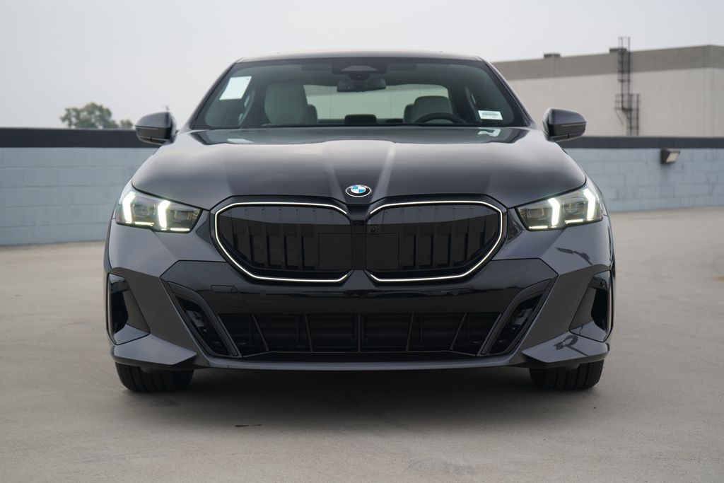Thumbnail: 2026 BMW 5 Series - 2