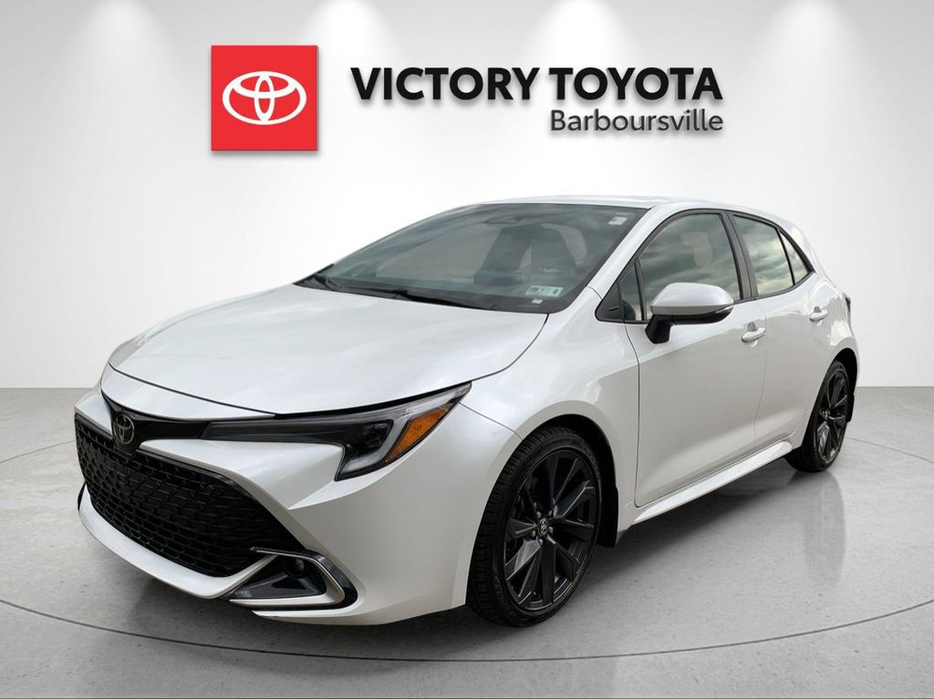 Pearl 2023 Toyota Corolla Hatchback XSE FWD Hatchback Front-Wheel Drive Continuously Variable Transmission