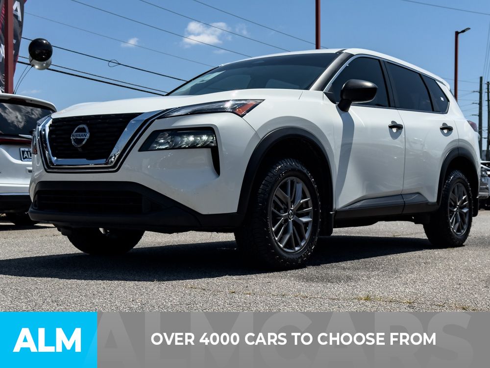Used 2021 White Nissan S image 2