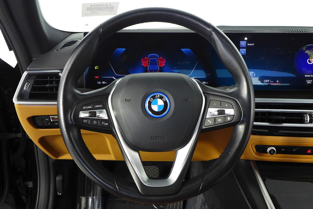 Thumbnail: 2023 BMW i4 - 27