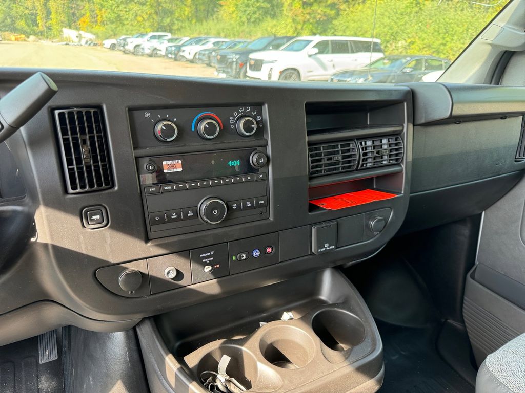 2024 GMC Savana 3500 Work Van 20