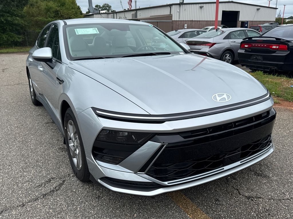 2025 Hyundai Sonata SE photo 7