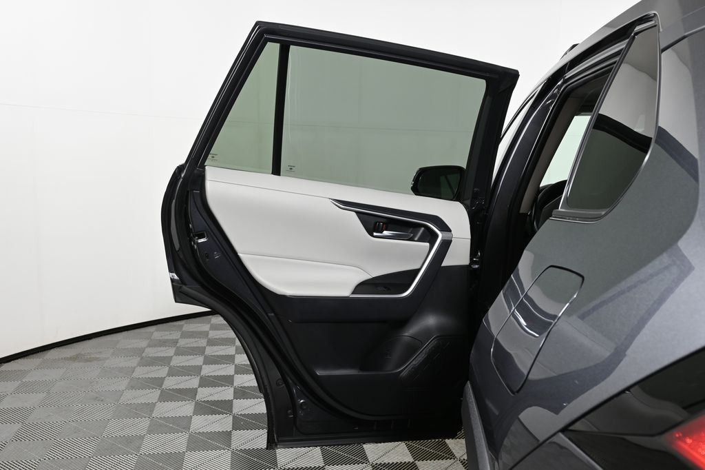 Thumbnail: 2024 Toyota RAV4 - 32