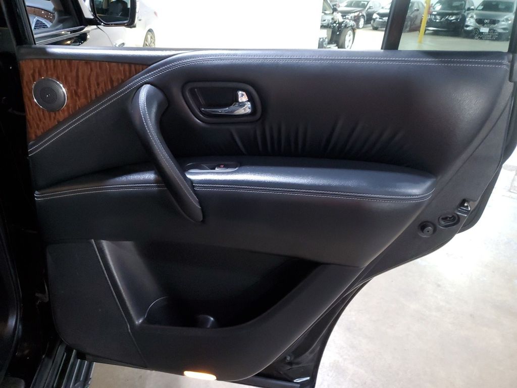 2017 Nissan Armada Platinum photo