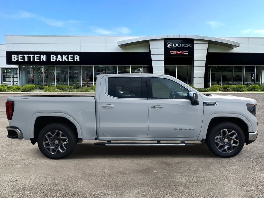 2024 GMC Sierra 1500 SLE 8