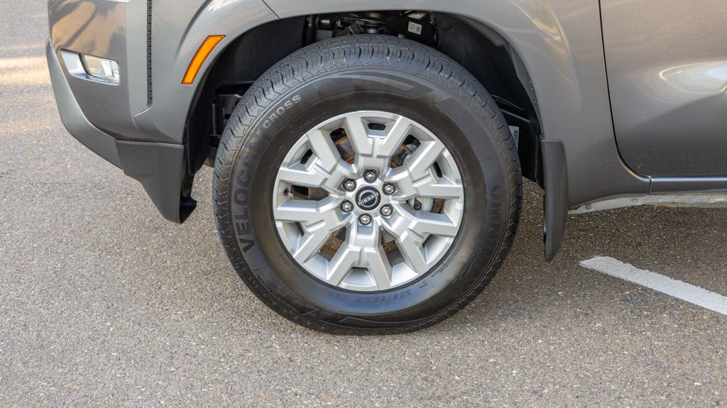 Used 2023 Nissan Frontier SV 4D Crew Cab